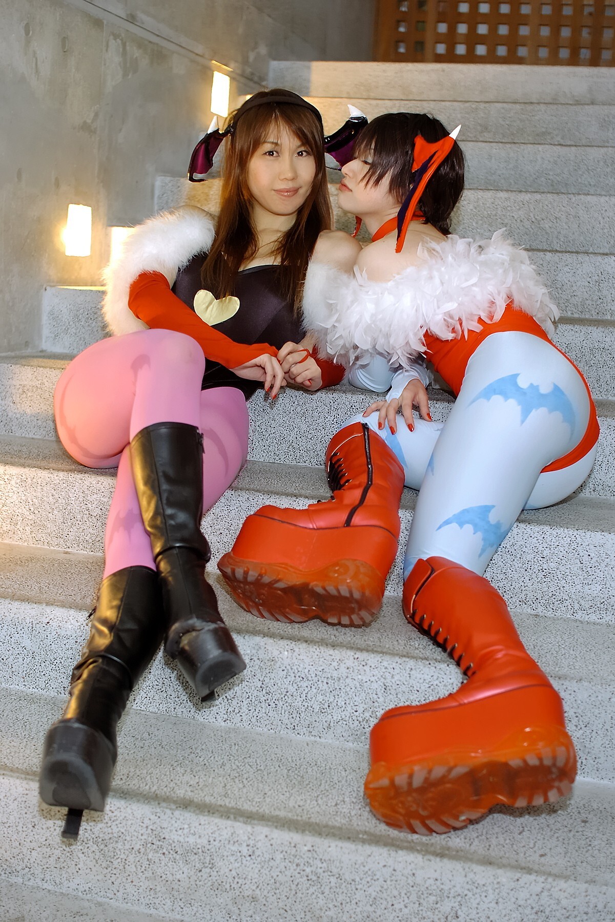 [Cosplay] 2013.04.08 Hot Lilith and Morrigan sexy Cosplay